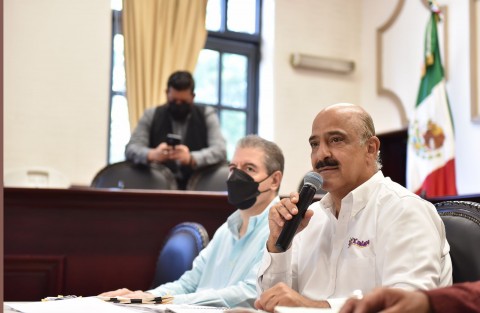  Cada obra que se realiza en Xalapa es resultado del manejo responsable del presupuesto y el trabajo de todas las áreas del gobierno local, que escuchan y recaban las solicitudes que la ciudadanía realiza, afirmó el presidente municipal Ricardo Ahued Bardahuil. 

