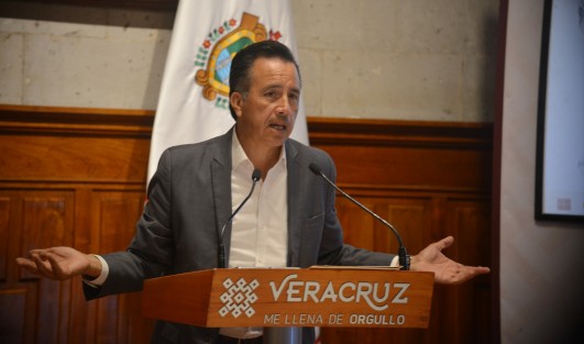El gobernador Cuitláhuac García exigió la renuncia de Lorenzo Córdova al INE, esto luego de que este martes se dieran a conocer presuntas negociaciones entre él y el dirigente nacional del PRI, Alejandro Moreno.