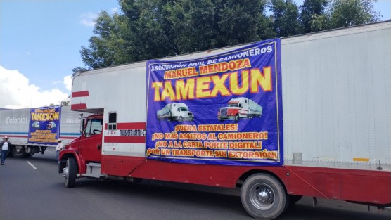 En sus pancartas se leían mensajes alusivos en contra de la inseguridad por ejemplo no más asaltos al camionero, fuera estatales, por un transporte sin extorsión  y no a la Carta Porte Digital.
