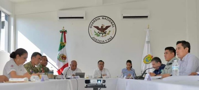El gobernador Cuitláhuac García Jiménez, informó que se actuó contra 3 elementos de la policía estatal desplegada en el municipio de Camerino Z.Mendoza, como parte de las acciones de combate a la corrupción. Expuso que se actuó a a partir de denuncias ciudadanas, por lo que se dieron instrucciones para coadyuvar con la Fiscalía general del estado  a fin de dejar un mensaje claro de que en este gobierno no se solapará a ningún elemento policiaco que infrinja la ley o cometa actos de corrupción, trátese de quien se trate. 
