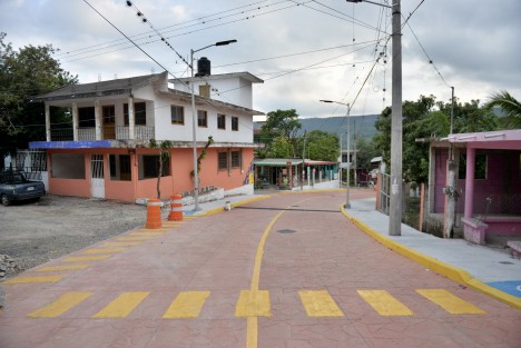 Como parte del evento fue inaugurada la pavimentación con concreto hidráulico de las calles Josefa Ortiz de Domínguez y Poeta Jesús Díaz, las cuales conforman el entronque de acceso. La inversión fue de 14 millones 987 mil 626 pesos e incluyó la recuperación del primer cuadro de la localidad con luminarias, guarniciones, pintura y murales alusivos a la tradición del carnaval.