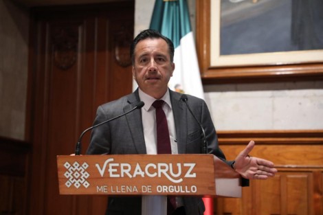  El Costa Esmeralda Fest llega este fin de semana con todo un despliegue de música, deporte y cultura; el gobernador Cuitláhuac García Jiménez reiteró la invitación a disfrutar de este evento en una de las playas más privilegiadas del norte del estado, del 2 al 4 de septiembre.

