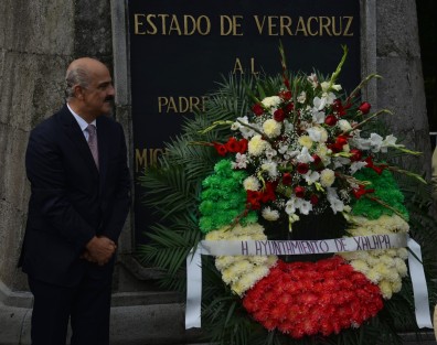 El Alcalde Ricardo Ahued manifestó que en estas importantes fechas se refrenda el compromiso de servir por una Patria justa, donde todas y todos tengamos los mismos derechos, y se responda a la ciudadanía con trabajo y transparencia. 

