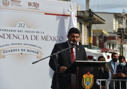 El titular de la Secretaría de Educación de Veracruz (SEV), Zenyazen Escobar García informó  que  solo 17 planteles educativos tuvieron incidencias al inicio del ciclo escolar el pasado lunes 29 de agosto, de los 24 mil en el estado. 

