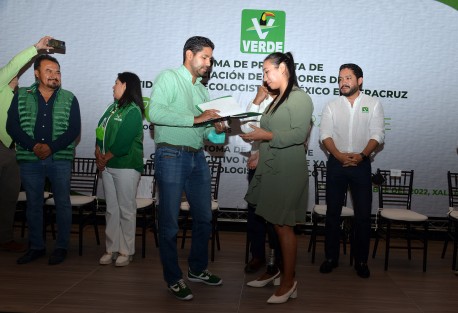El regidor Daniel Fernández Carrión rindió protesta como Presidente de la Asociación de Regidores del PVEM en el Estado. Asistieron Javier Herrera Borunda, el alcalde Ricardo Ahued, la dirigente estatal Eleaney Sesma, diputados locales y federales así como alcaldes en el estado del partido verde. (Fotos:RIGOBERTO SUÁREZ)