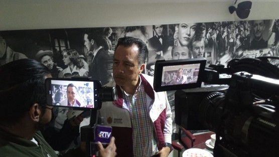  El gobernador Cuitláhuac García Jiménez, calificó el trabajo de la Fiscal general del estado, Verónica Hernández Giádans de 10 a  tres años de haber asumido el cargo.