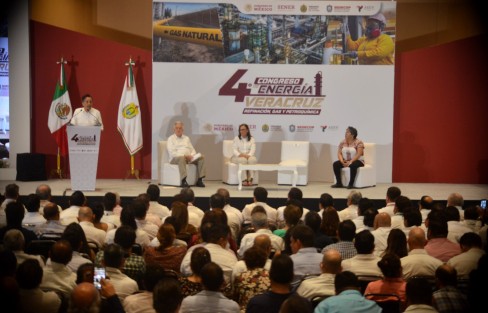 Para nosotros el tema energético es de primera importancia en el desarrollo industrial del estado. Tenemos proyectos enormes que están siendo impulsados desde la Federación con apoyo de empresas privadas, comentó. 