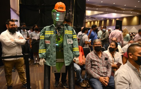 Con sede en el World Trade Center de Boca del Río, del 5 al 9 de septiembre, el evento reúne a especialistas del sector, empresas, académicos, capacitadores nacionales e internacionales, además de las instancias gubernamentales que definen la política energética en México.