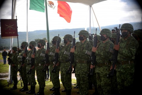 Desde la Fortaleza de San Carlos, acompañado por la presidenta del Poder Judicial, Inés Romero, y del Legislativo, Cecilia Guevara, el gobernador Cuitláhuac García conmemoró el 175 Aniversario de la Gesta Heroica de los Niños Héroes de Chapultepec.