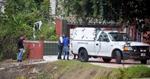  Fueron localizados restos humanos a un costado de las vías del tren, muy cerca del bulevar Xalapa-Banderilla. La zona fue acordonada por personal de seguridad; agentes ministeriales y elementos de la SSP. 
