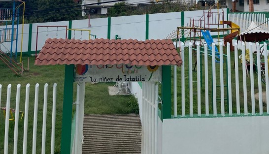 Habitantes de Tatatila, Ver., se encuentran  inconformes por la decisión de la alcaldesa de cerrar un parque infantil sin atender la inconformidad de la población con la medida  