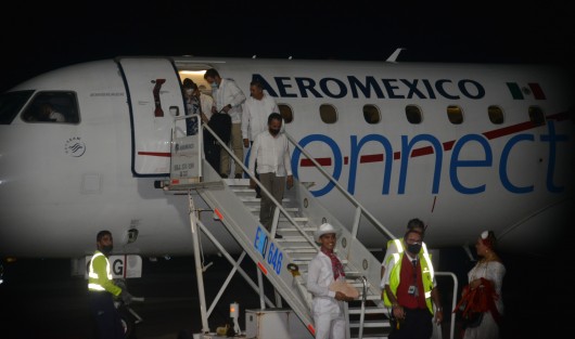  La coordinación del Gobierno del Estado con el sector privado hizo posible que este martes se inaugurara la primera ruta entre el Aeropuerto Internacional General Heriberto Jara Corona de Veracruz y el Aeropuerto Internacional Felipe Ángeles (AIFA), mediante la compañía Aeroméxico. 