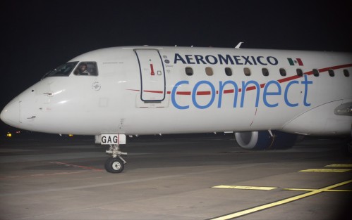  La coordinación del Gobierno del Estado con el sector privado hizo posible que este martes se inaugurara la primera ruta entre el Aeropuerto Internacional General Heriberto Jara Corona de Veracruz y el Aeropuerto Internacional Felipe Ángeles (AIFA), mediante la compañía Aeroméxico. 