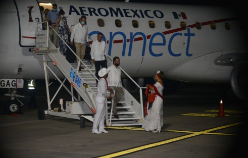 El gobernador Cuitláhuac Jiménez García inauguró los vuelos ruta Aeropuerto Internacional Felipe Ángeles al Aeropuerto Internacional General Heriberto Jara corona, AIFA-VER.