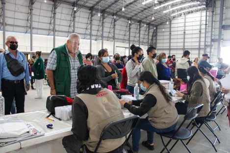 El Delegado de Programas para el Desarrollo, Manuel Huerta Ladrón de Guevara señaló que avanzan las jornadas de vacunación para los menores de 5 a 11 años y de 12 a 17 años en primera y segunda dosis, así como las acciones de vivienda del Programa de Mejoramiento de Vivienda.

