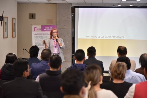 Personal del Congreso del Estado participó en una jornada de capacitación impartida por el Instituto Veracruzano de Acceso a la Información y Protección de Datos Personales (IVAI).