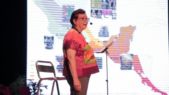  Llamados comúnmente centros ceremoniales, los asentamientos de San Lorenzo, La Venta y Tres Zapotes fueron verdaderas ciudades generadoras de producción y poder, por lo que alcanzaron rango de estados con gobiernos autónomos, afirmó Ana Luisa Izquierdo y de la Cueva, investigadora de la UNAM, en su conferencia Origen y desarrollo de los estados olmecas, en el marco de la primera Cumbre Olmeca. 
