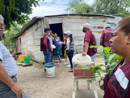 Este fin de semana siguió la entrega de apoyos a localidades afectadas, en municipio como Jáltipan y Tres Valles. 