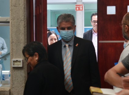 Por tal motivo, el panista advirtió que en Acción Nacional no se callarán ante la incompetencia de un gobierno hipócrita, que sumido en la mediocridad se enfoca en sus opositores, en vez de concentrarse en las causas de la violencia, la inseguridad y la pobreza que hoy definen a Veracruz.