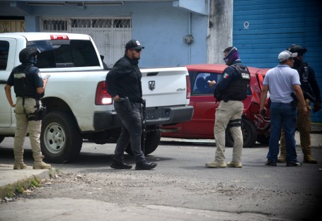 La movilización por calles de la ciudad generó reportes al 911 sobre balazos, por lo que también acudieron al lugar elementos de la SSP. Se espera información precisa de las autoridades. 
