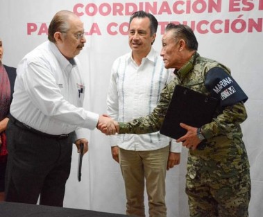 Dicho convenio concierne a  la atención médica a personas migrantes; el documento fue signado por el titular de SS|SESVER, Dr. Gerardo Díaz Morales y el titular de la Oficina de Representación del INM en Veracruz, Contralmirante Genaro García Wong. 

