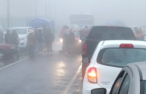 El bloqueo generó molestias entre los automovilistas y pasajeros quienes se dirigían a la capital veracruzana o intentaban ingresar al municipio de Chiconquiaco. Luego de dialogar con autoridades, la carretera fue liberada. 