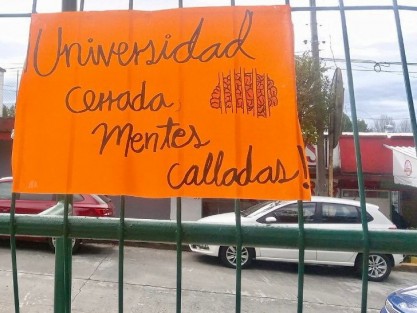 Los estudiantes amagaron con mantener el plantón hasta obtener una respuesta favorable por parte de las autoridades universitarias, a quienes señalan de encubrir a agresores y acosadores.