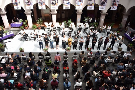 En el Palacio Municipal de Xalapa se llevó a cabo la premiación del séptimo concurso de cuento Historias de Niñas Extraordinarias. En el marco del Día Internacional de la Niña, se dio a conocer que 35 de 243 historias participantes, formarán parte de la séptima edición del libro de cuentos.