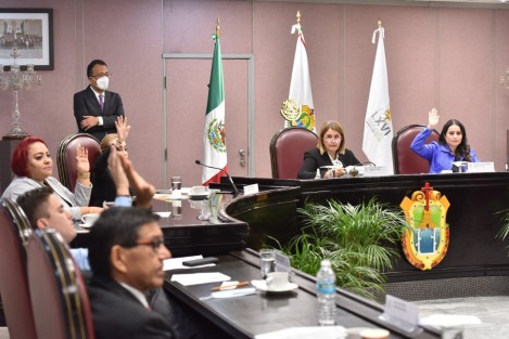 El diputado Juan Javier Gómez Cazarín presentó una Iniciativa con Proyecto de Decreto por el que se extingue el Tribunal Estatal de Justicia Administrativa de Veracruz (TEJAV) y se deroga, adiciona y reforma la fracción VI del Artículo 67 de la Constitución Política del estado, para crear el Tribunal de Justicia Administrativa del Estado de Veracruz (TRIJAEV).