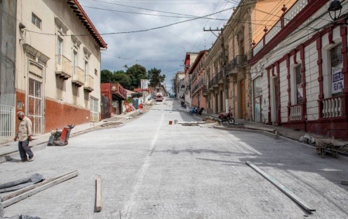 Para brindar opciones de movilidad a la ciudadanía, este lunes se reabre a la circulación la calle Francisco Javier Clavijero en el tramo comprendido entre Benito Juárez y la avenida Manuel Ávila Camacho, informó el jefe del Departamento de Movilidad Urbana, Alfonso López Pineda. 