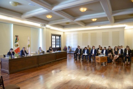 En el transcurso de este sábado, el Gobernador Cuitláhuac García se reunió con los titulares de varias dependencia para revisar los resultados de este año, que se presentarán en el Cuarto Informe.