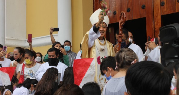 Con la bendición de niños por parte del Arzobispo Jorge Patrón Wong, en la entrada de la Catedral de Xalapa, la Arquidiócesis dio inicio oficial al novenario de San Rafael Guízar y Valencia,cuya fiesta se conmemora el 24 de octubre.