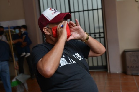 Como cada quincena, Juan Piedra y sus agremiados llegan a palacio municipal de Xalapa a realizar su manifestación para pedír lo que sea para el supuesto beneficio de algunos colonos.