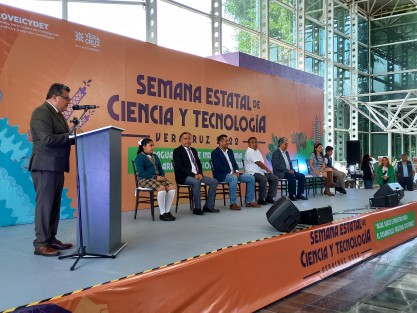  Este martes dio inicio la Semana Estatal de Ciencia y Tecnología Veracruz 2022, en la que estudiantes, empresarios, comunidad académica y científica, además de público en general, intercambiarán conocimientos para un impacto significativo en el bienestar de la sociedad bajo el lema Agua, suelo e industria para el desarrollo regional sostenible.