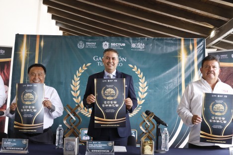 En reconocimiento de las personas, empresas e instituciones que por su liderazgo inspiran y transforman la industria turística en la entidad, la Secretaría de Turismo y Cultura (SECTUR) convocó a la tercera edición del Galardón Turístico Mi Veracruz 2022, que estrena un segmento dedicado a los especialistas en bebidas. 