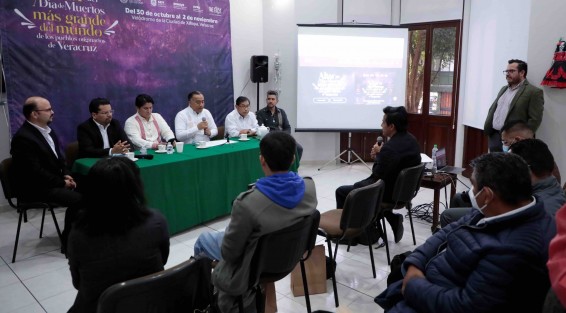 En la Ciudad de México fue presentado el evento: Altar del Día de Muertos más grande del mundo, que en la ciudad de Xalapa reunirá 10 pueblos originarios de Veracruz,  del 30 de octubre al 2 de noviembre.