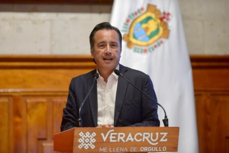 En conferencia de prensa, el gobernador Cuitláhuac García Jiménez, se refirió a Cuauhtémoc Zúñiga Bonilla como un elemento valioso de la Marina, que por no ser originario de Veracruz sino de la ciudad de México, el Congreso local deberá otorgar la dispensa de ley  para ser ratificado como secretario de Seguridad Pública de Veracruz.