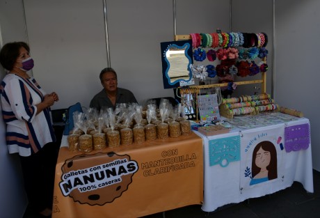 Autoridades del ayuntamiento de Xalapa en compañía de autoridades de Sedecop inauguraron Xalapa Promover Mercado Interno, comerciantes locales expenden sus productos durante este fin de semana. No deje de acudir.