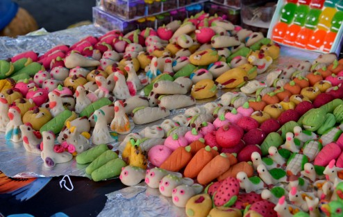 Gracias a los diversos eventos que realiza el Ayuntamiento de Xalapa en coordinación con el Gobierno del Estado, entre los que destacan exposiciones de altares, paseos de catrinas y la Feria del tamal, pan y chocolate Xalapa 2022, se ha reactivado la economía de Xalapa y la región, afirmó el director de Desarrollo Económico, Alberto Romero Gutiérrez.