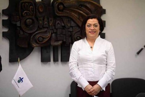 A fin de contribuir a una solución del problema en la Facultad de Psicología, región Xalapa, de la Universidad Veracruzana, la doctora Lizette T. Figueroa Vázquez renunció esta mañana al cargo de directora de esa entidad académica. 