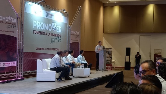 En el WTC de Boca del Río se lleva a cabo el evento  Promover  fomento a la inversión juntos, desarrollo de proveedores.
