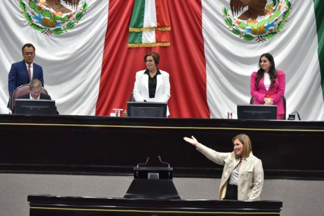 En cumplimiento a lo dispuesto por el Artículo 46 de la Ley Orgánica del Poder Legislativo del estado, la legisladora Cecilia Guevara rindió el Informe de la Diputación Permanente correspondiente al Segundo Receso, que comprendió del 1 de agosto al último día de octubre de este año, órgano del cual ella fungió como presidenta.