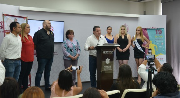 Autoridades del H. Ayuntamiento de Alto Lucero de Gutiérrez Barrios ofrecieron una conferencia de prensa para presentar la Fiesta Patronal Cristo Rey 2022. 