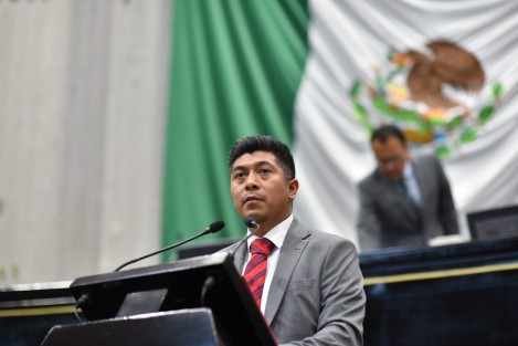 Reconsiderar el techo presupuestal original y autorizar un incremento en la asignación presupuestal de la Comisión Estatal de Derechos Humanos (CEDH) por un importe de 2 millones 020 mil 837 pesos, solicitó el diputado José Luis Tehuintle Xocua, mediante un pronunciamiento con motivo de la aprobación de la Ley de Ingresos y del Decreto del Presupuesto de Egresos para el ejercicio 2023.


