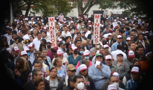 Aspectos de la asistencia congregada para escuchar el IV Informe de Gobierno de Cuitláhuac García Jiménez.  
