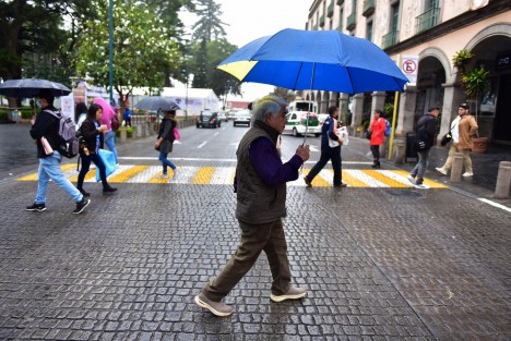 El director de PC municipal Xalapa,  Luis Sardiña Salgado, expuso que de acuerdo con el Sistema Meteorológico Nacional y los modelos científicos de pronóstico del la Comisión Nacional del Agua (Conagua), para la temporada invernal 2022-2023 se prevén 55 frentes fríos, y actualmente se mantiene activo el número 9, por lo que durante los próximos días se espera descenso de la temperatura y condiciones favorables para viento y lluvias.