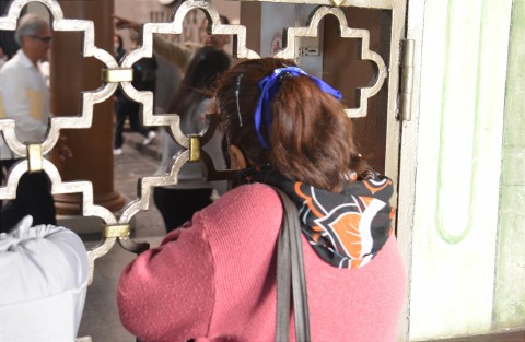 El hecho de que la visita a Palacio de Gobierno de los talentosos niños fuera privada, no fue bien recibido por algunas personas. 