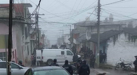 Personal de la policía ministerial realizaron los trabajos de investigación correspondiente, mientras que personal de servicios periciales realizaron el levantamiento de indicios, para posterior hacer el traslado del cuerpo a la sala del Servicio de Medicina Forense para la necropsia de rigor.