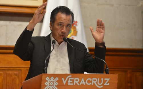 Criticó a la titular del Juzgado 15 de Distrito, Daniela María León, por amparar al exfuncionario yunista Bernardo N. Recriminó que se ordene repetir su audiencia con beneficios para el acusado.

