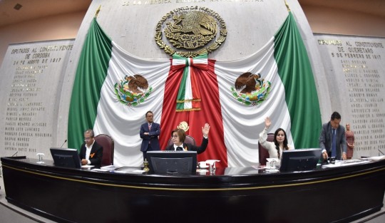 El Pleno de la LXVI Legislatura aprobó el Acuerdo de la Junta de Coordinación Política (Jucopo), por el que este Congreso determina que la comparecencia del titular del Poder Ejecutivo del estado se realice el miércoles 14 de diciembre del año en curso, a las 11:00 horas, en el Recinto Oficial de Sesiones.